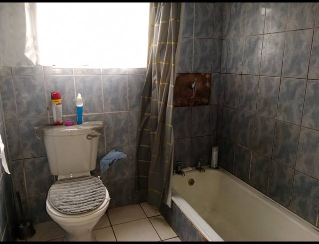5 BEDROOM HOUSE FOR SALE IN RAISETHORPE